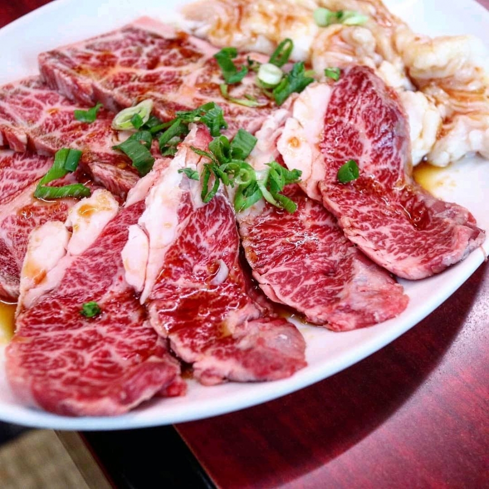 Những miếng thịt bò Kobe thái mỏng